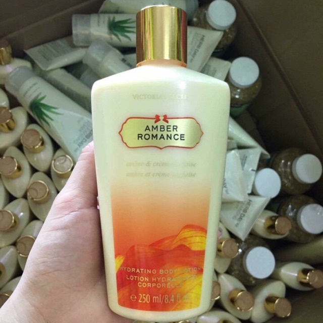 Dưỡng thể victoria's secret amber romance body