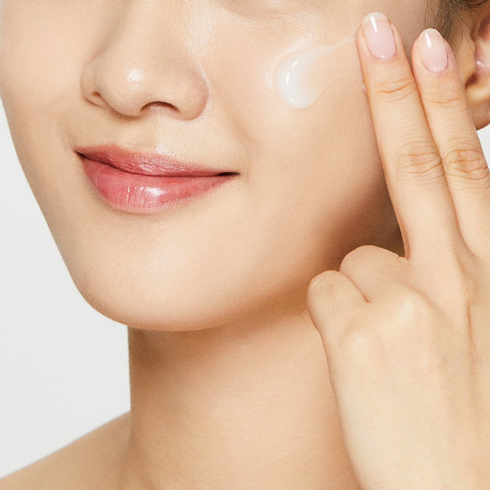 Kem Dưỡng Ẩm Tái Tạo và Phục Hồi Da  COSRX Advanced Snail 92 All in one Cream 100g