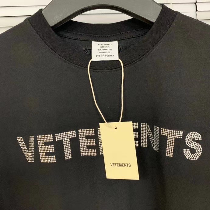 Áo thun ngắn tay V3tements rhinstone T-shirt ss21