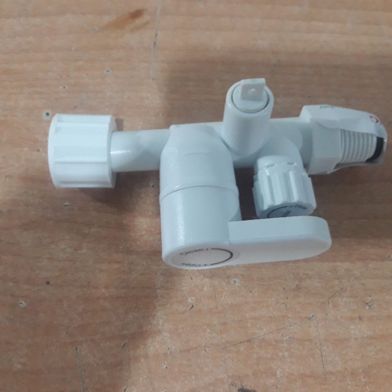 Van khóa nước máy tắm nước nóng panasonic  trực tiếp