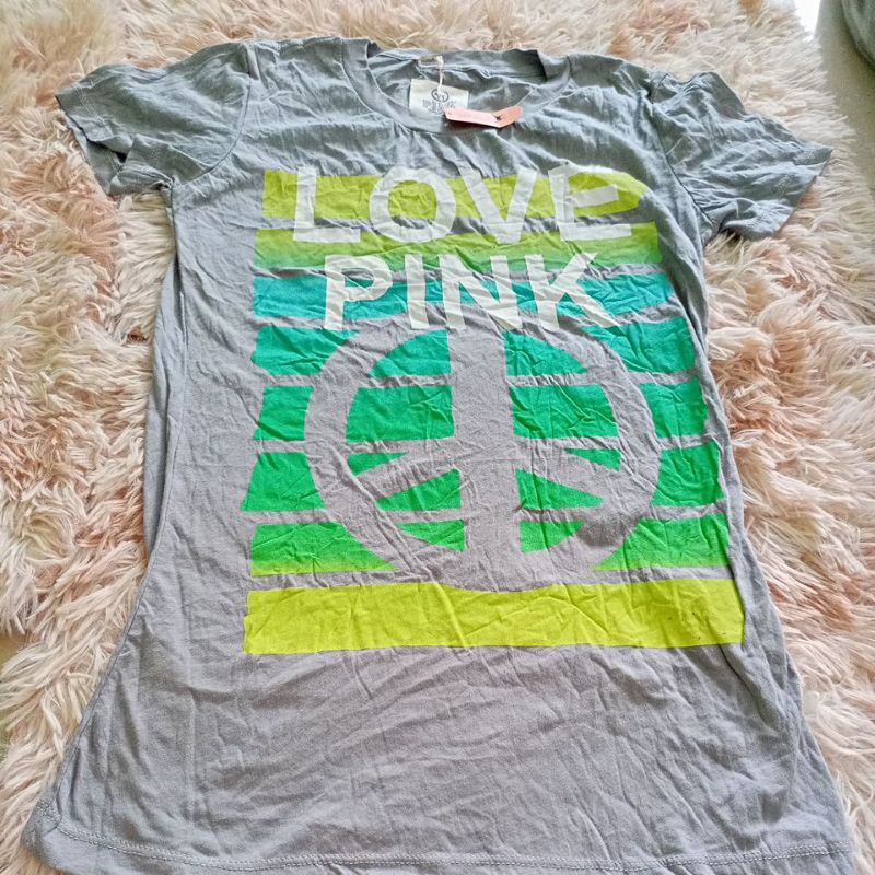 Áo dáng ôm pink..