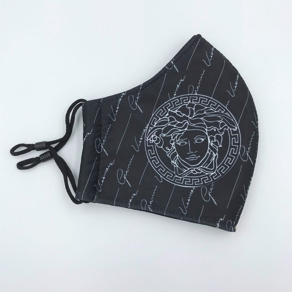 KHẨU TRANG VẢI  - VERSACE ĐỘC LẠ - Có nút tăng giảm dây đeo.