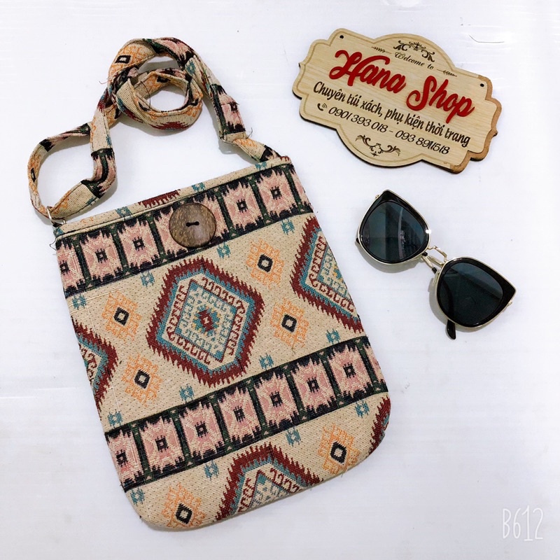 Túi đeo chéo thổ cẩm cúc dừa trung
