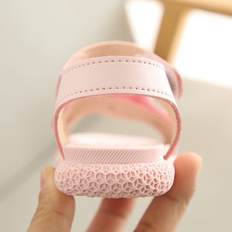 Sandal in hoa chống trượt cho bé gái