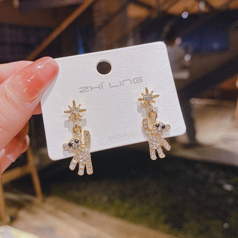 Hoa tai bạc S925 - Khuyên tai bạc Ý hình gấu gầy Gagy siêu độc đáo, cá tính ZaZa.accessories KT8050