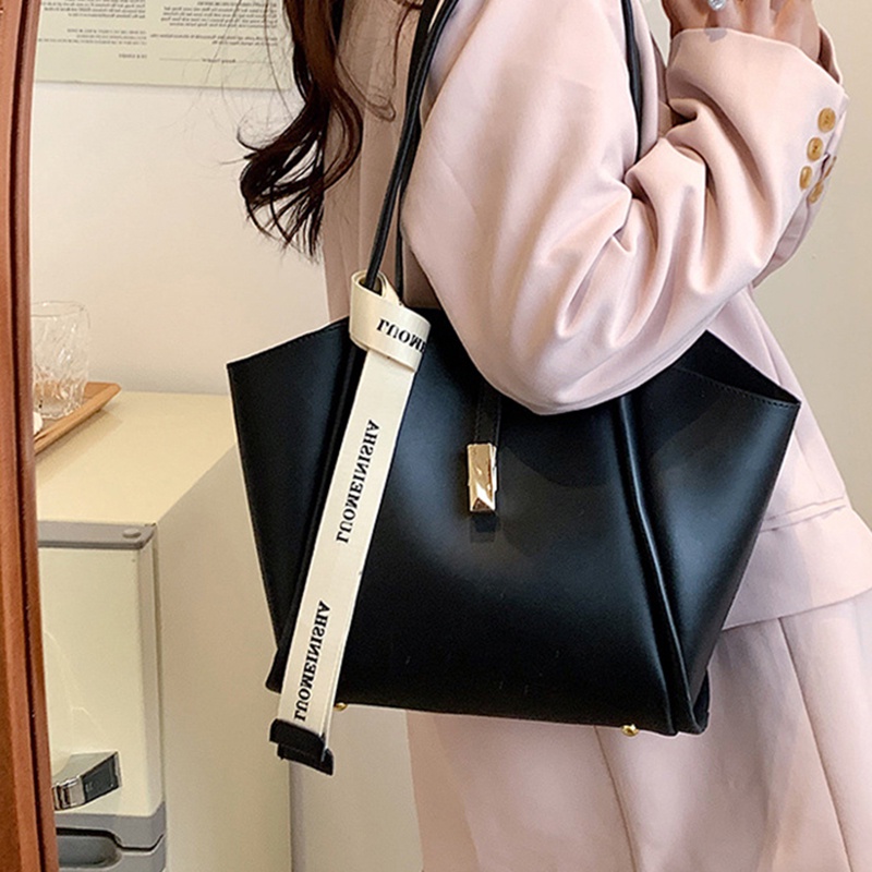 Túi đeo vai IELGY có sức chứa lớn phối ruy băng thời trang đi làm cho nữ