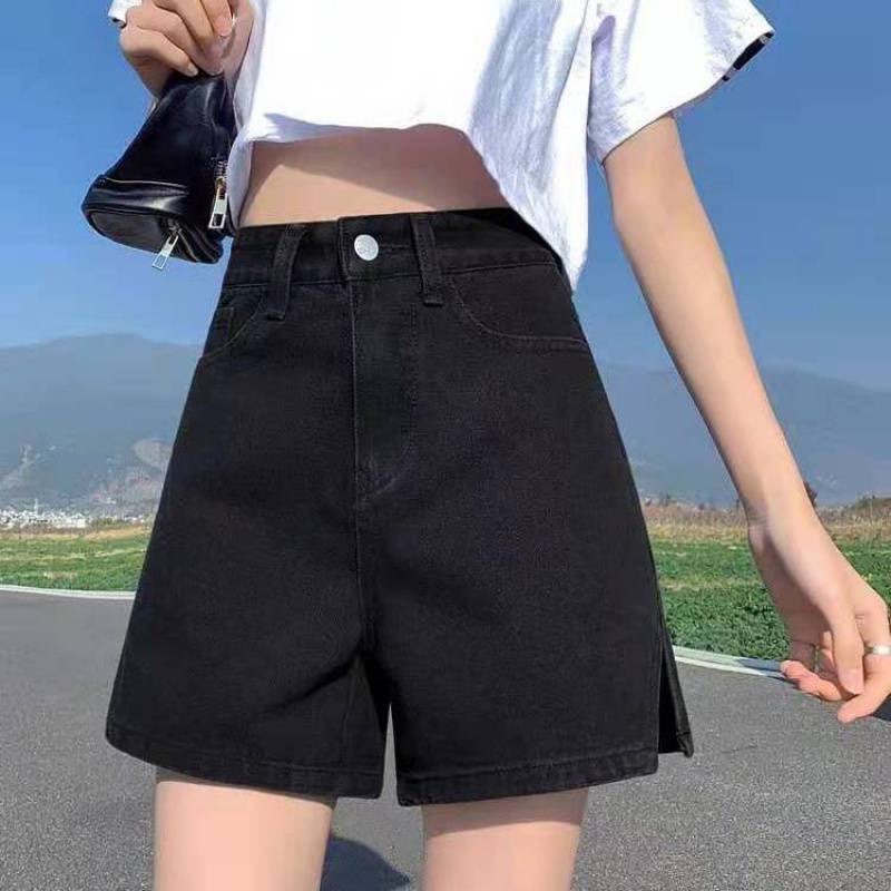 Quần Short Cạp Cao Xẻ V Gấu