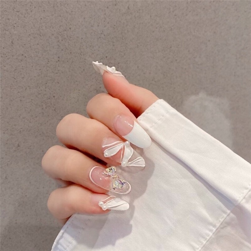 Bộ 24 móng tay giả Nail Nina trang trí nghệ thuật trắng sang chảnh mã 136【Tặng kèm dụng cụ lắp】