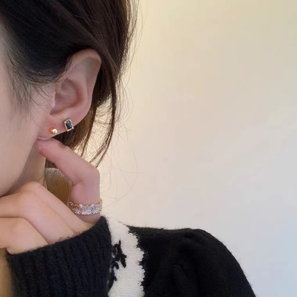 Bộ Khuyên Tai Hình Học Nhỏ Nhắn Phong Cách Hình Học Dành Cho Bạn Nữ Không Cần Gây Cần Dùng Tai