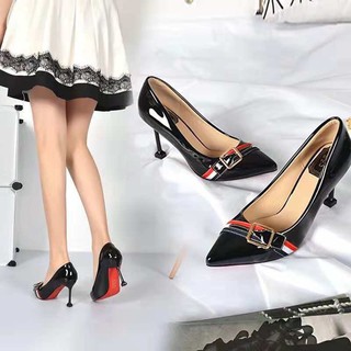 Giày cao gót phối nơ kẻ xinh xắn