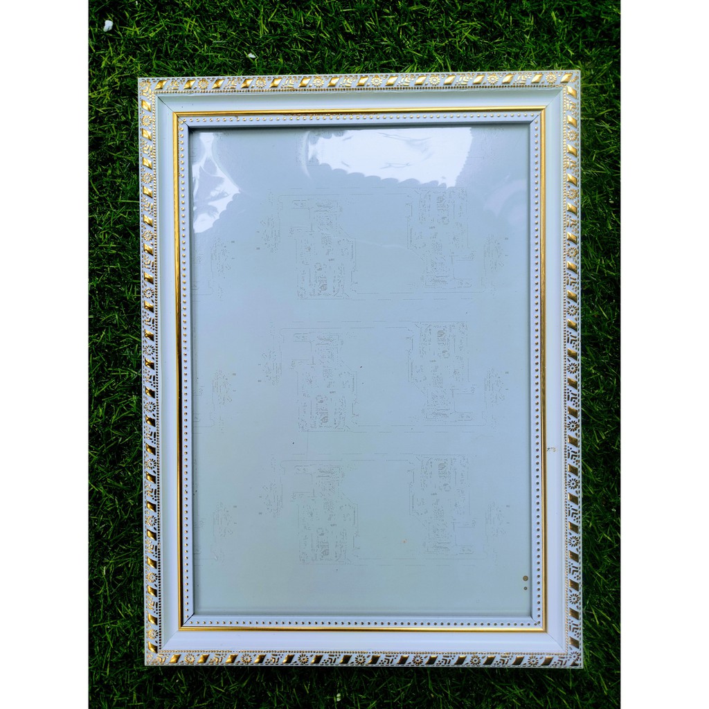 (Mặt khung bằng mica)-Khung ảnh A3 loại viền kích thước 30x40cm,.,