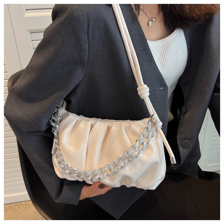 Túi đeo vai IELGY hình đám mây phối dây xích thời trang cho nữ