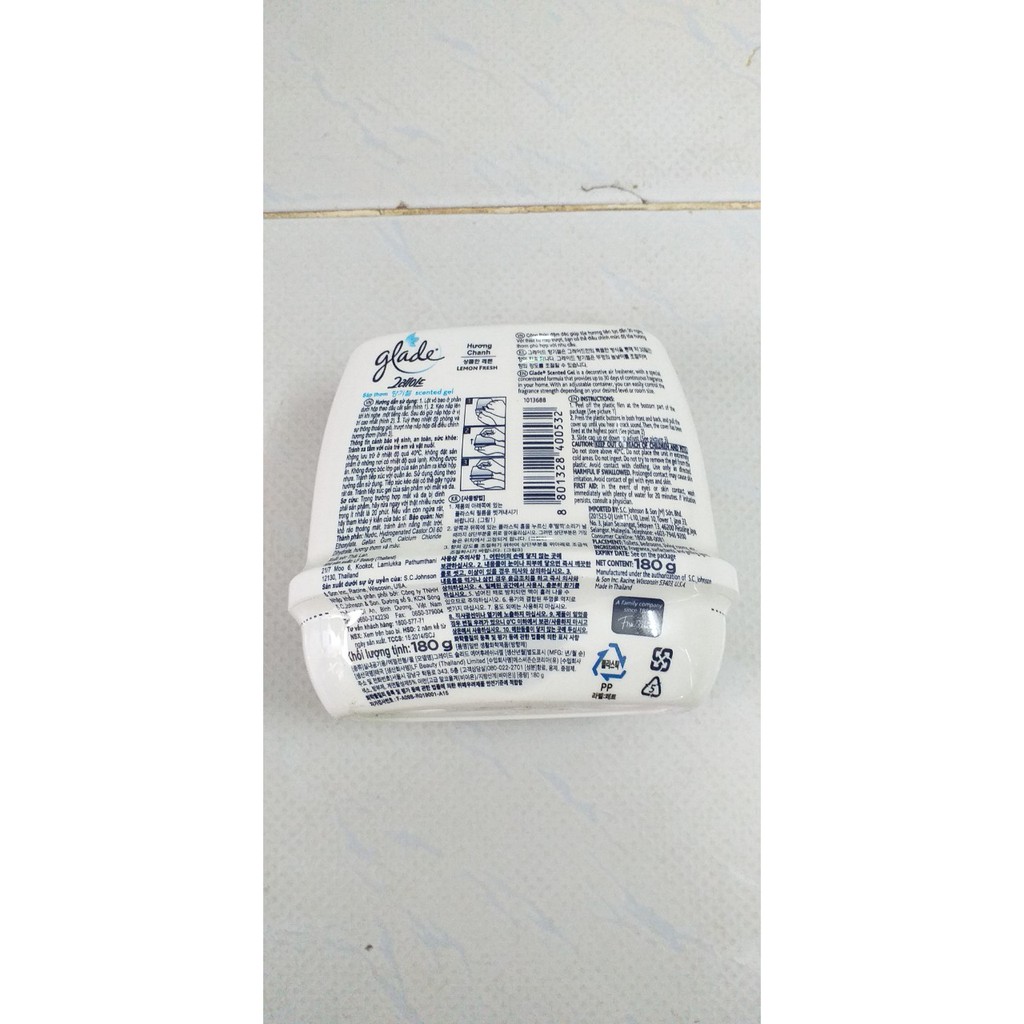 Sáp Thơm Glade Hương Chanh 180g