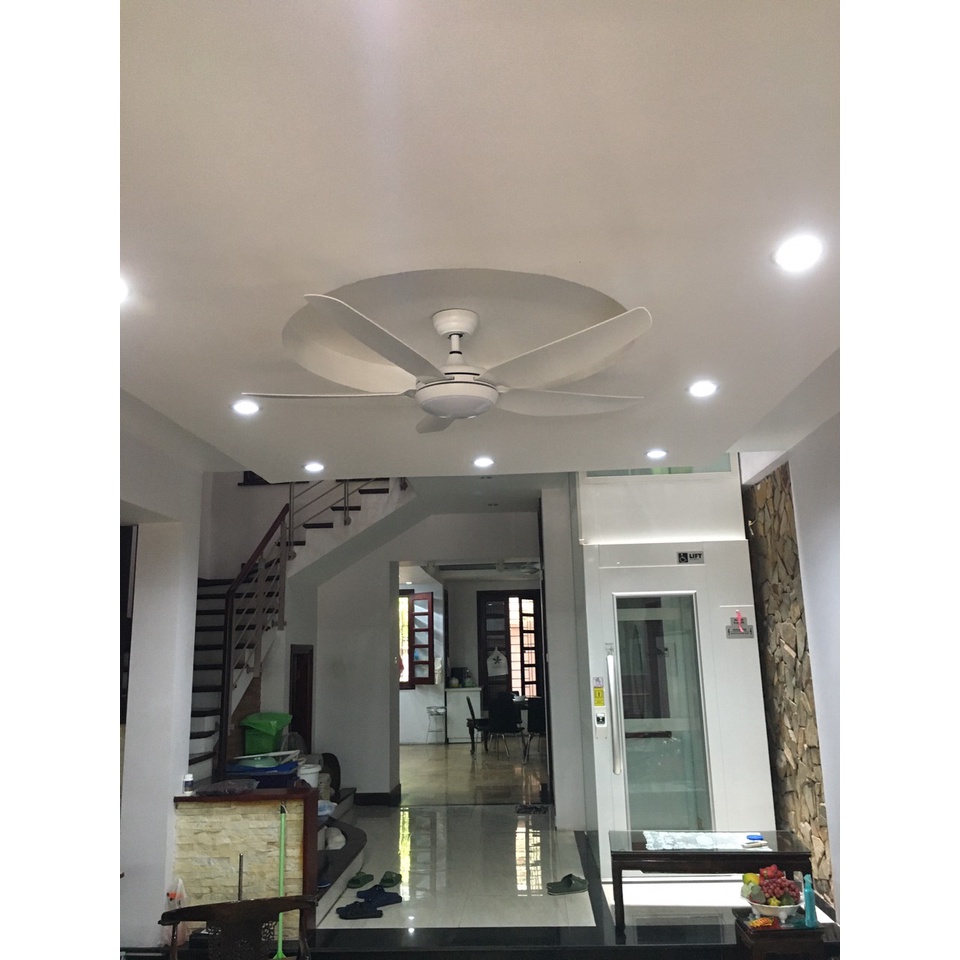 Quạt trần đèn sải cánh dài có remote từ xa đảo ngược chiều,chạy siêu êm đèn cực sáng