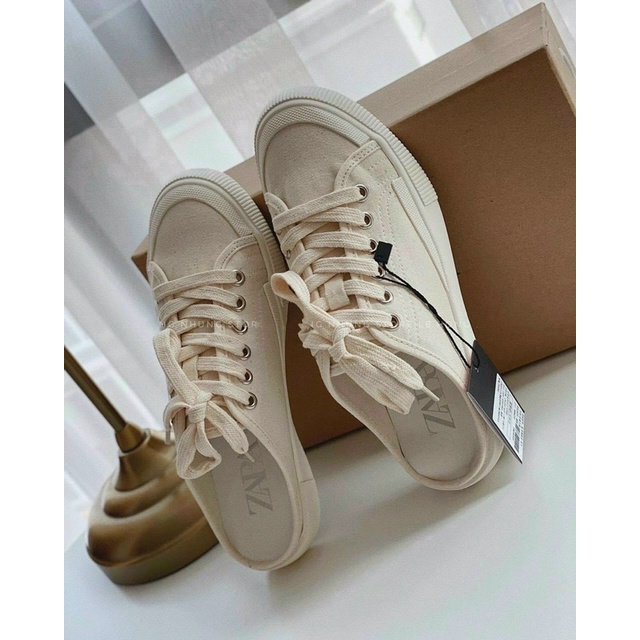 🌼Sục thể thao dây buộc zara .
