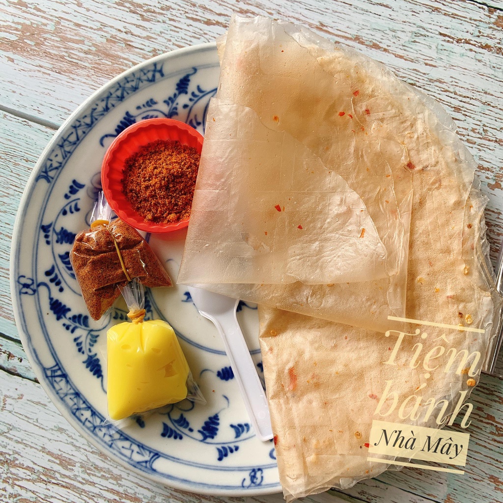 Bánh Tráng Dẻo Ớt Long Điền Phơi Sương Cuốn Sốt Bơ Đặc Biệt Kèm Muối Nhuyễn Thơm Béo