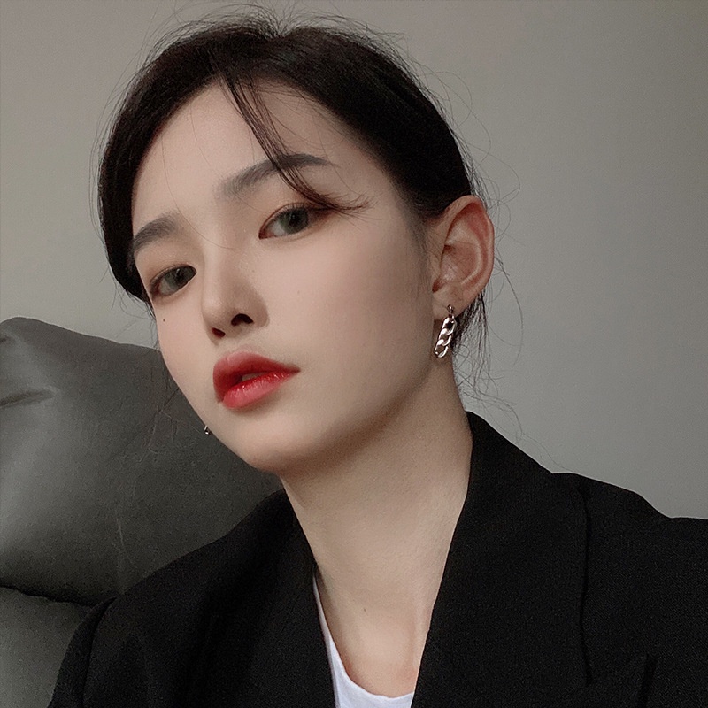 Khuyên Tai Dạng Kẹp Phối Dây Xích Ngắn Đơn Giản Phong Cách Hàn Quốc Thời Trang Cho Nam Và Nữ