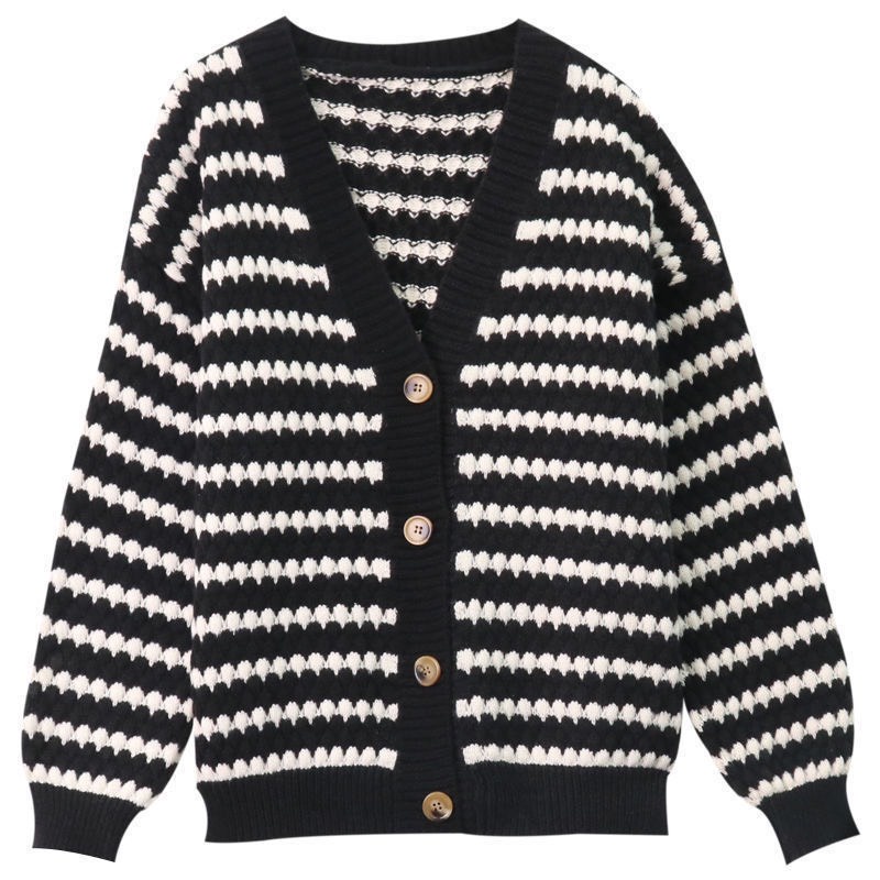 Áo khoác cardigan len dáng rộng họa tiết thêu nổi độc lạ
