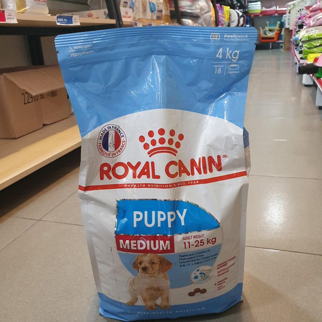 MUA MỘT GÓI THỨC ĂN ROYAL CANIN MEDIUM PUPYY 4KG TẶNG 1 HỘP SỮA CHO CHÓ