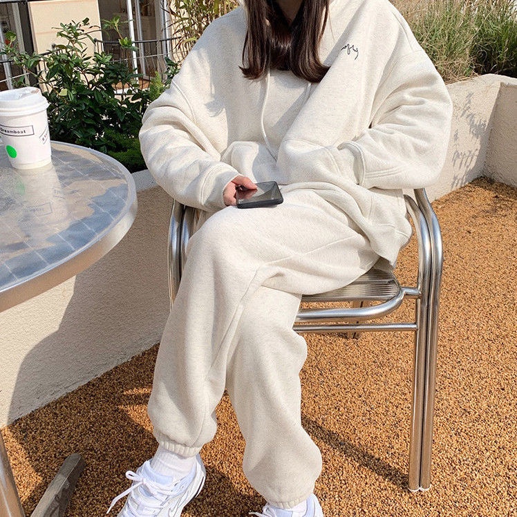 Set áo hoodies có nón dài tay + quần dài thể thao hợp thời trang cho nữ