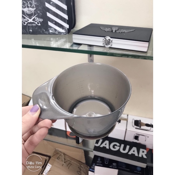 Bát nhuộm tóc