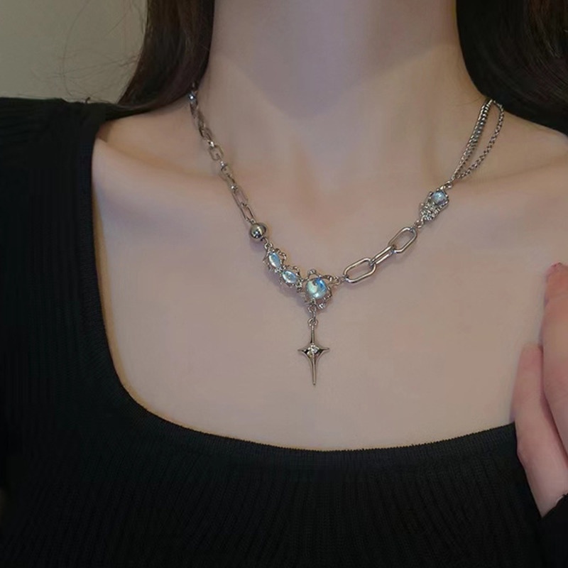 Vòng cổ Mặt Hình Thánh Giá Đính Đá Sang Trọng