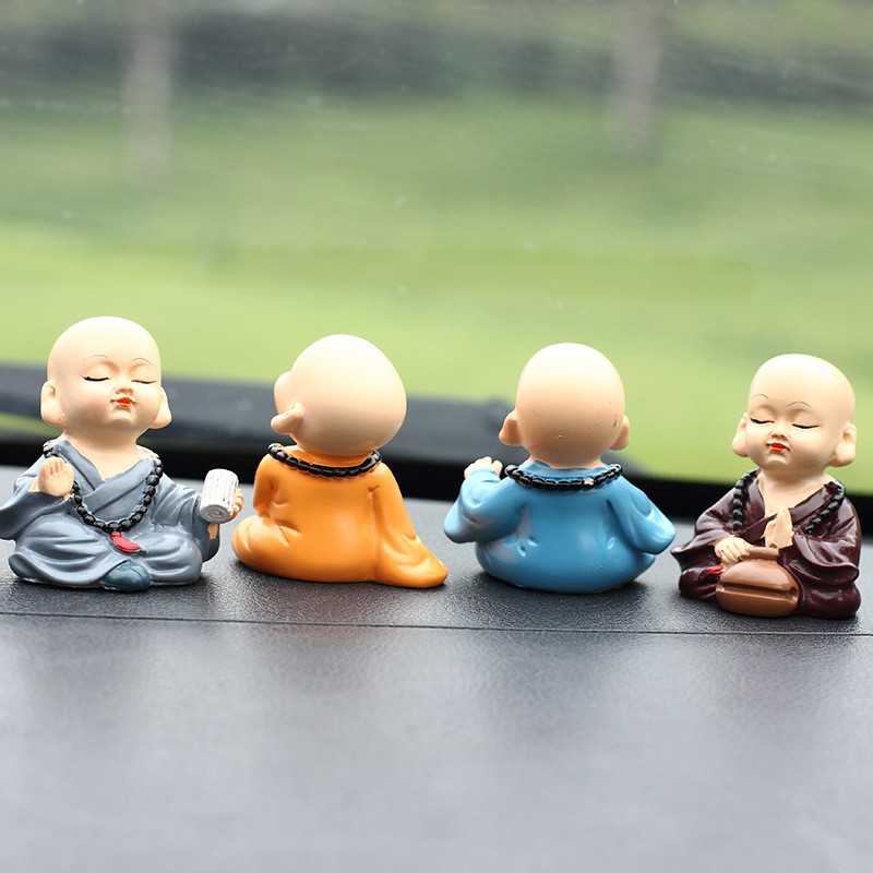 Tượng chú tiểu cầm kì thi họa KÈM ĐẾ KEO trang trí ô tô, bàn làm việc, bàn học 💕FREESHIP 50k💕 - Dear Ladies