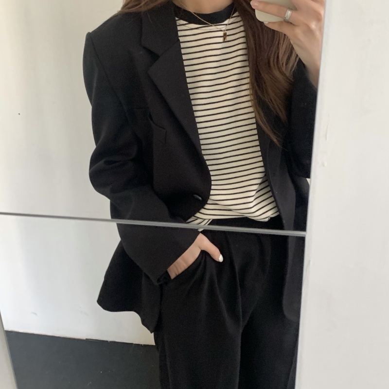 Áo thun tay dài họa tiết kẻ sọc ngang phong cách Hàn Quốc cổ điển cá tính | BigBuy360 - bigbuy360.vn