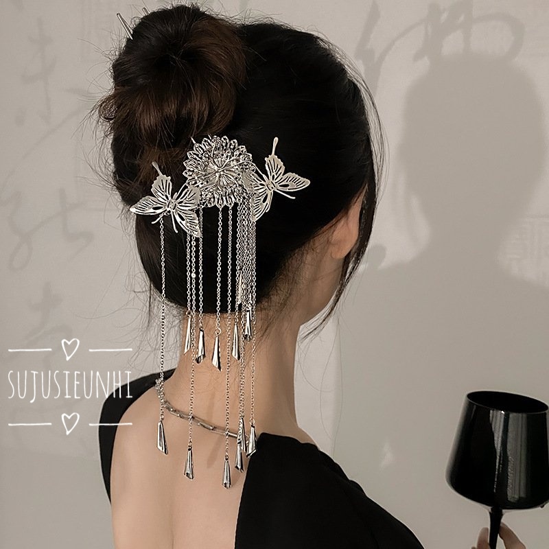 Trâm cài đầu hình bướm và hoa cúc có chuông kêu tua rua thả dài, cài tóc cosplay cổ trang