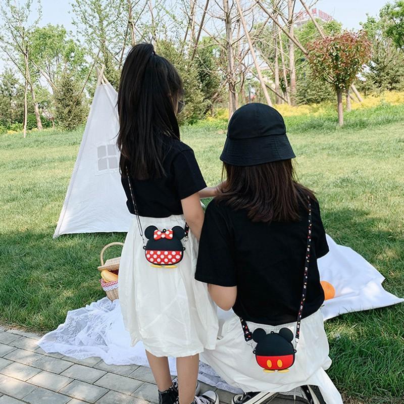 Túi đeo chép họa tiết họa hình xinh xắn cho bé