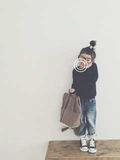 Giày converse cho bé màu đen và trắng