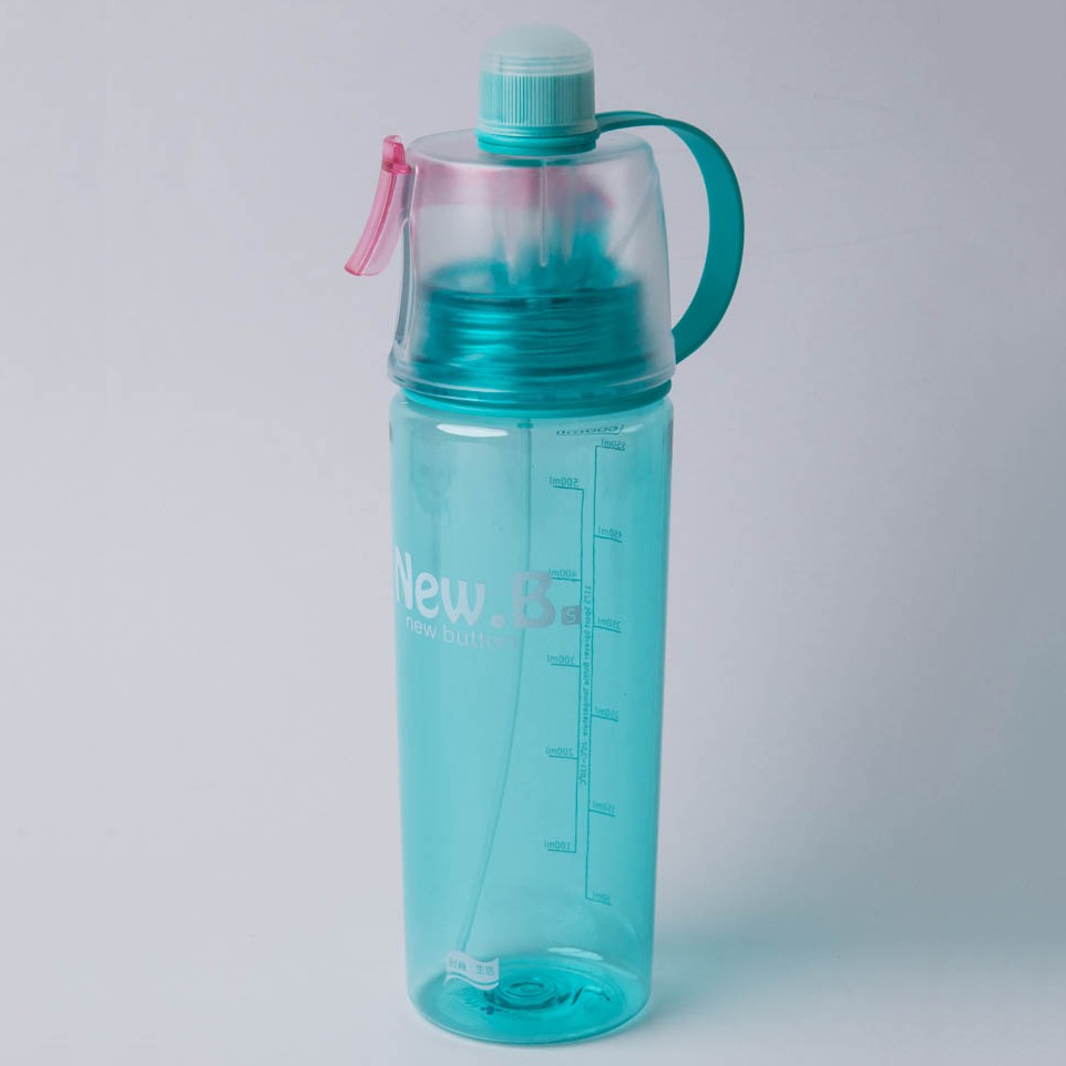 HCM - Bình nước nhựa thể thao NewB 600ml có vòi xịt phun nước