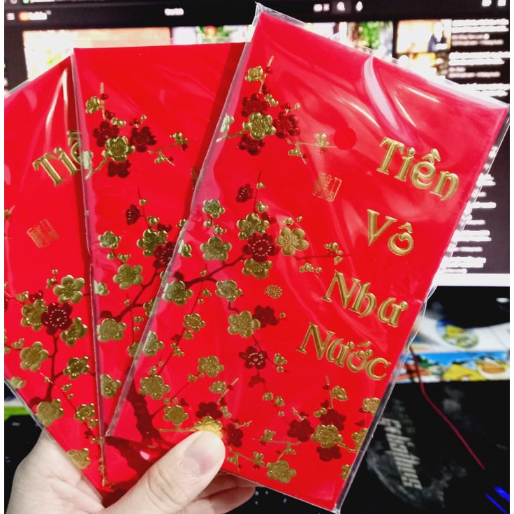 Bao Lì Xì Nhung Đỏ Truyền Thống Chữ Tiếng Việt Mẫu Mới 2024
