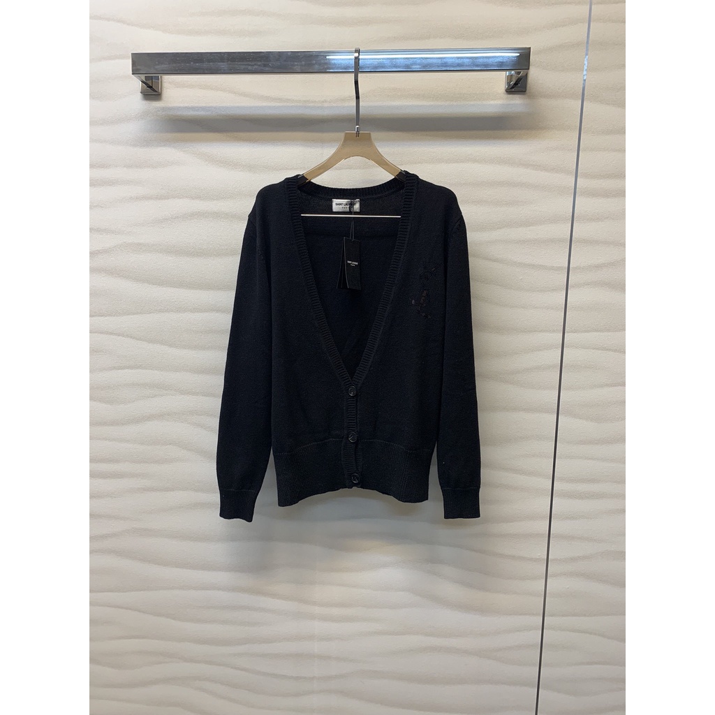 Áo khoác len mỏng thời trang Saint Laurent kiểu dáng nhẹ nhàng, nữ tính