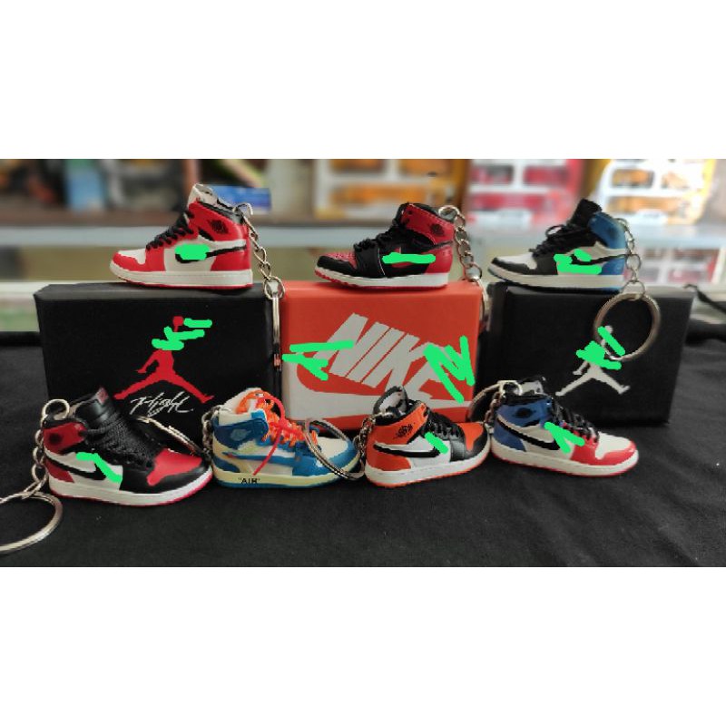 Mua 2 tặng 1.Móc khóa Nike Jordan 1, mua 2c tặng 1 hộp