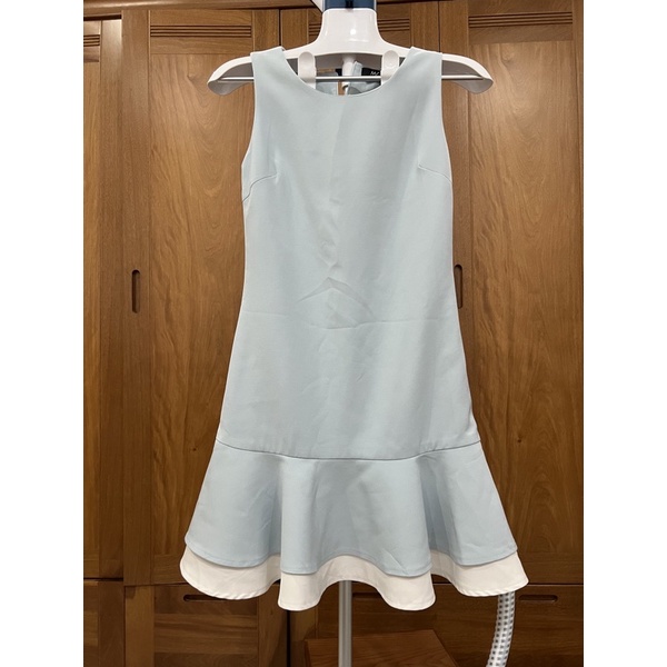 Thanh lý đầm đuôi cá màu xanh pastel size S