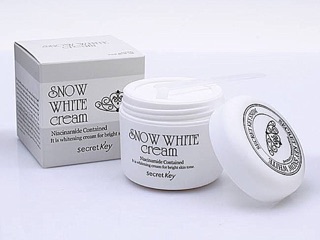 KEM DƯỠNG TRẮNG SNOW WHITE HÀN QUỐC