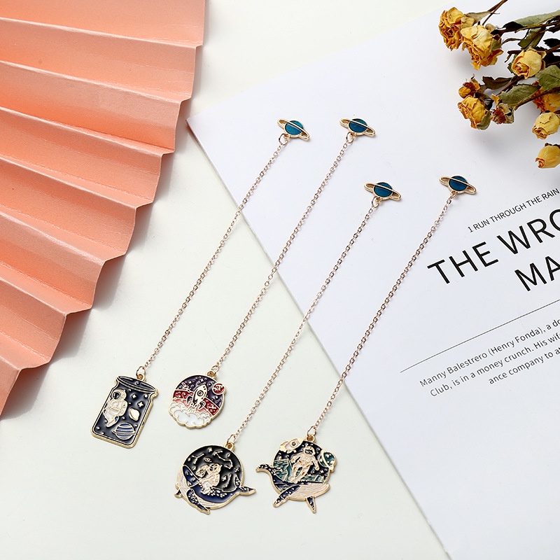 1 Thẻ Đánh Dấu Sách Bằng Hợp Kim Hình Phi Hành Gia Hoạt Hình Sáng Tạo Đa Ứng Dụng Cho Trường Học