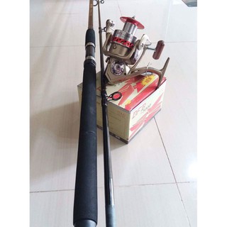 Bộ cần câu cá daiwa 576 2 khúc rỗng 2m7 máy yolo dfb6000