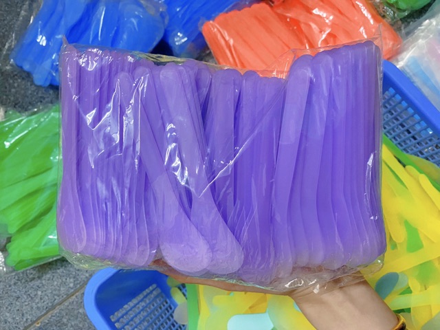 Lẻ 1 muỗng nhựa lấy kem | BigBuy360 - bigbuy360.vn