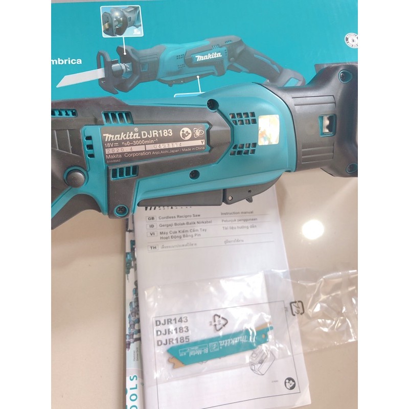 Cưa kiếm makita 18v DJR183z