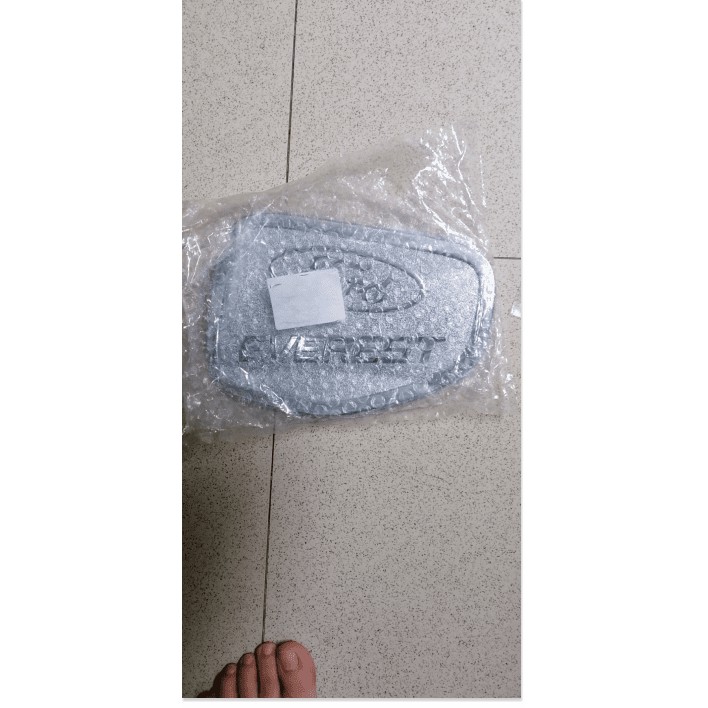 Ốp nắp xăng xe Ford  Everest