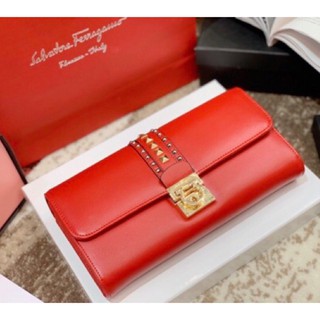 Túi xách đeo chéo nữ túi cầm tay clutch  tán đinh cao cấp siêu hot ( có hộp)
