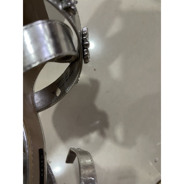 Giày xăng đan CHARLES & KEITH size 37