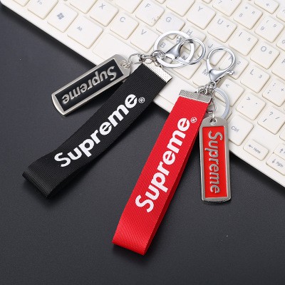 MÓC KHÓA DÂY LOGO SUPREME