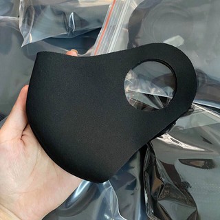 Khẩu Trang Vải - màu Đen, chất mịn