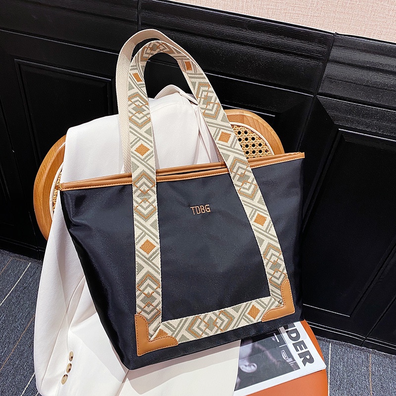 Túi Xách Tay Đeo Vai Vải Oxford Sức Chứa Lớn Phong Cách Dân Tộc Đơn Giản Màu Sắc Tương Phản Dễ Phối Đồ Cho Nữ