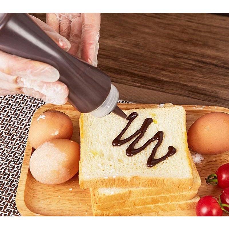 Bình bóp nhựa đựng Tương ớt, Tương cà, Sữa đặc có đầu nhọn