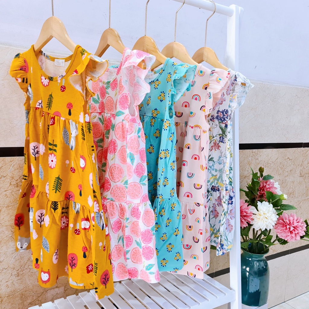 Mẫu đầm đại cánh tiên form dáng mặc xinh như công chúa kết hợp cùng họa tiết dể thương cho bé