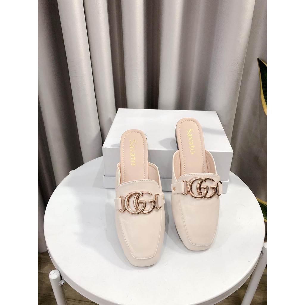 Sục Mũi Vuông GUCCI Khoá Kem